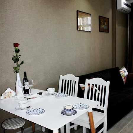 Batumi-Cozy Apartment Экстерьер фото